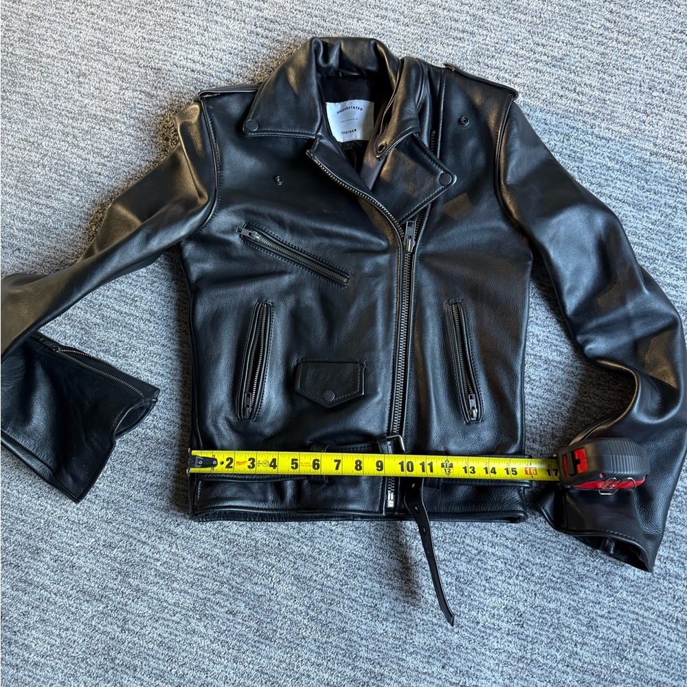 PRISTINE Understated Leather Bell Sleeve Leather Jacket and bag - Picture 13 of 15
